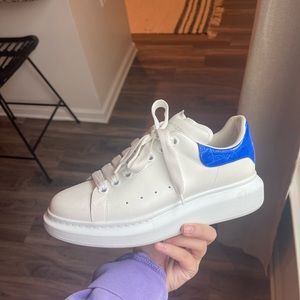 Women’s 39 1/2 EU size Alexander Mcqueens. Only worn once or twice.